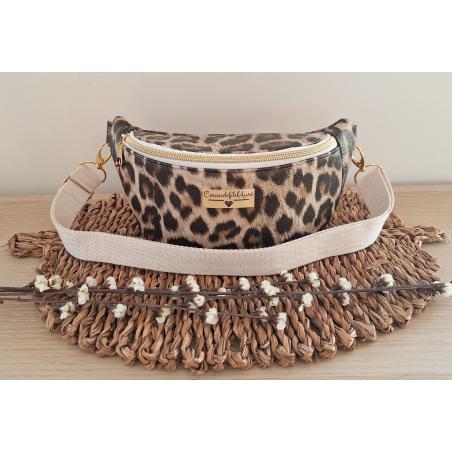 Sac banane léopard de coté